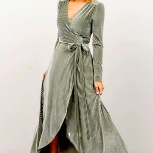 Brand New Baltic Born Jada Ribbed Velvet Wrap Dress, size XL